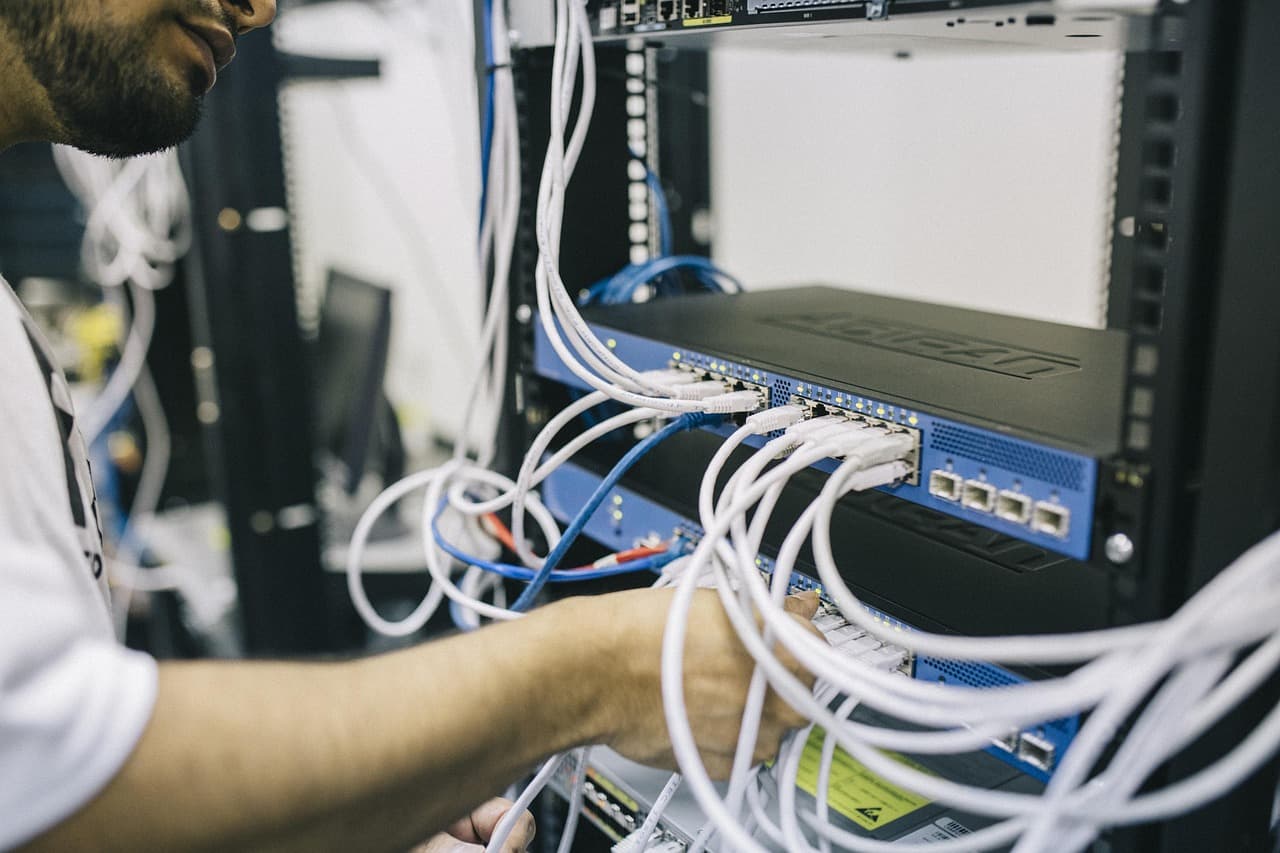 Build robust data pipelines that power your business